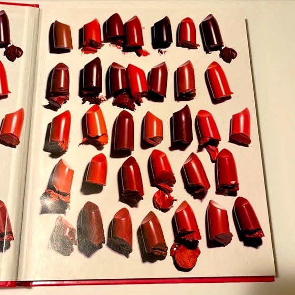 Bobbi Brown Living Beauty - Picture 2 of 5